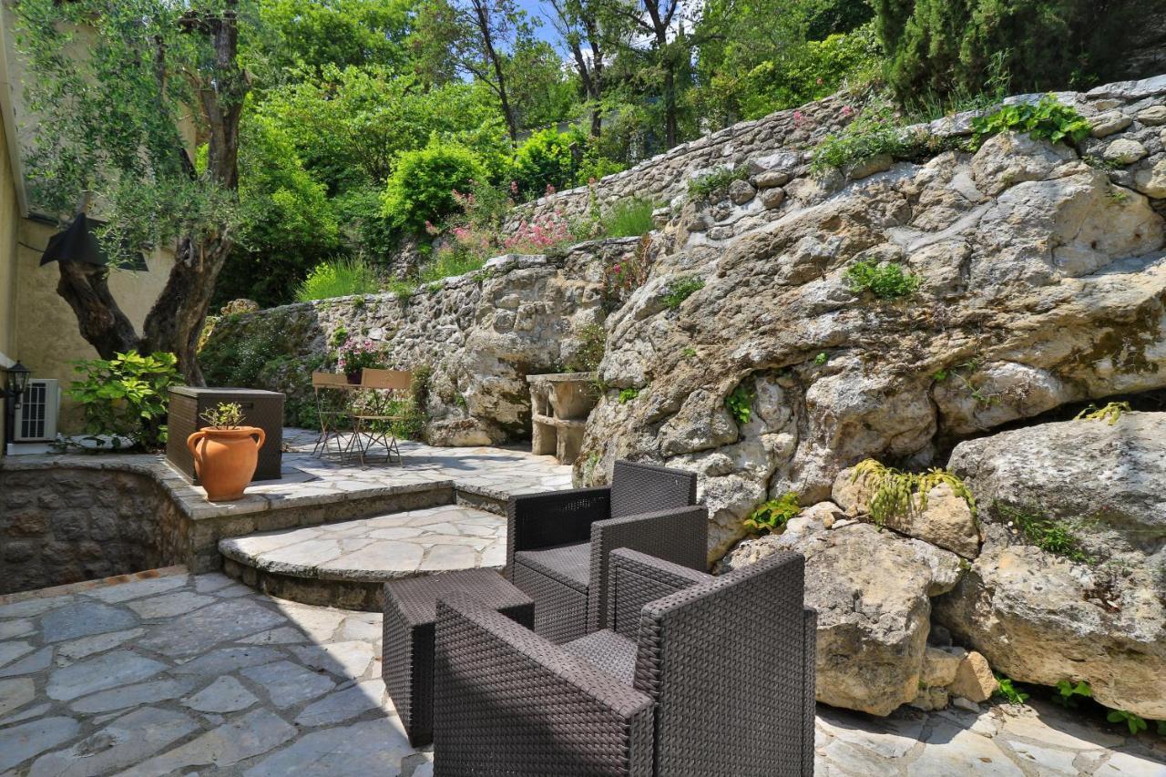 Le Mazet De Tourrettes Bed & Breakfast Exterior photo